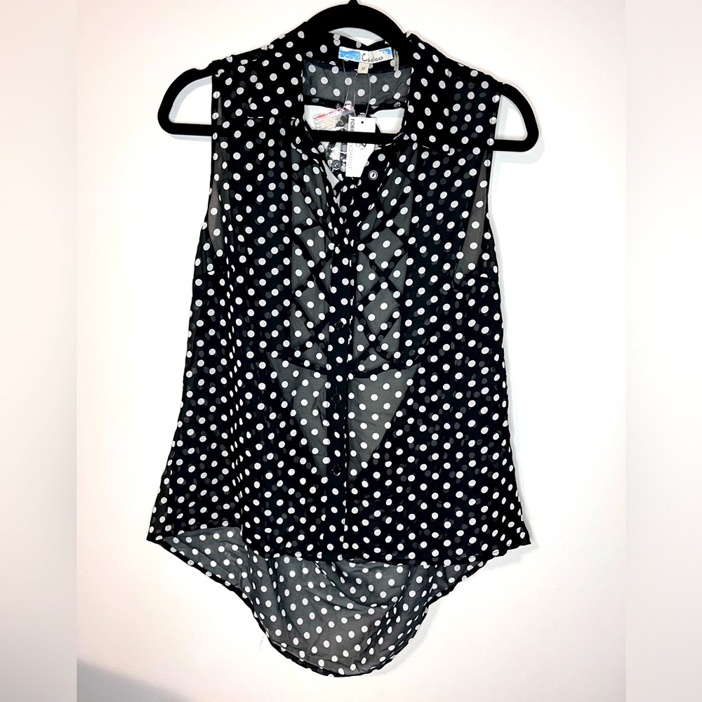 FOREIGN EXCHANGE CeCico NWT Polka Dot Sleeveless Sheer Women’s Button Down Sz M